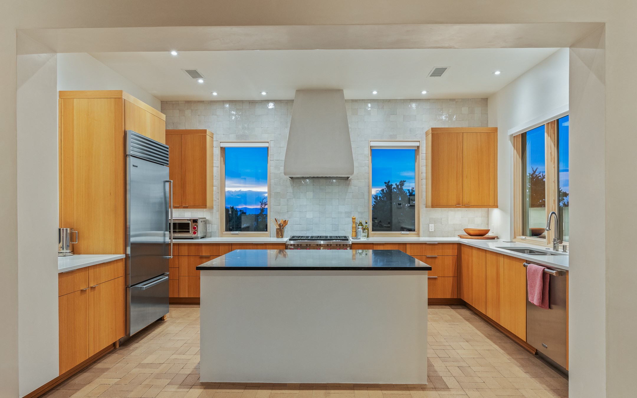 31 Sundance Ridge Circle Santa Fe, NM 87506 - Photo 19 of 57 Chef's kitchen