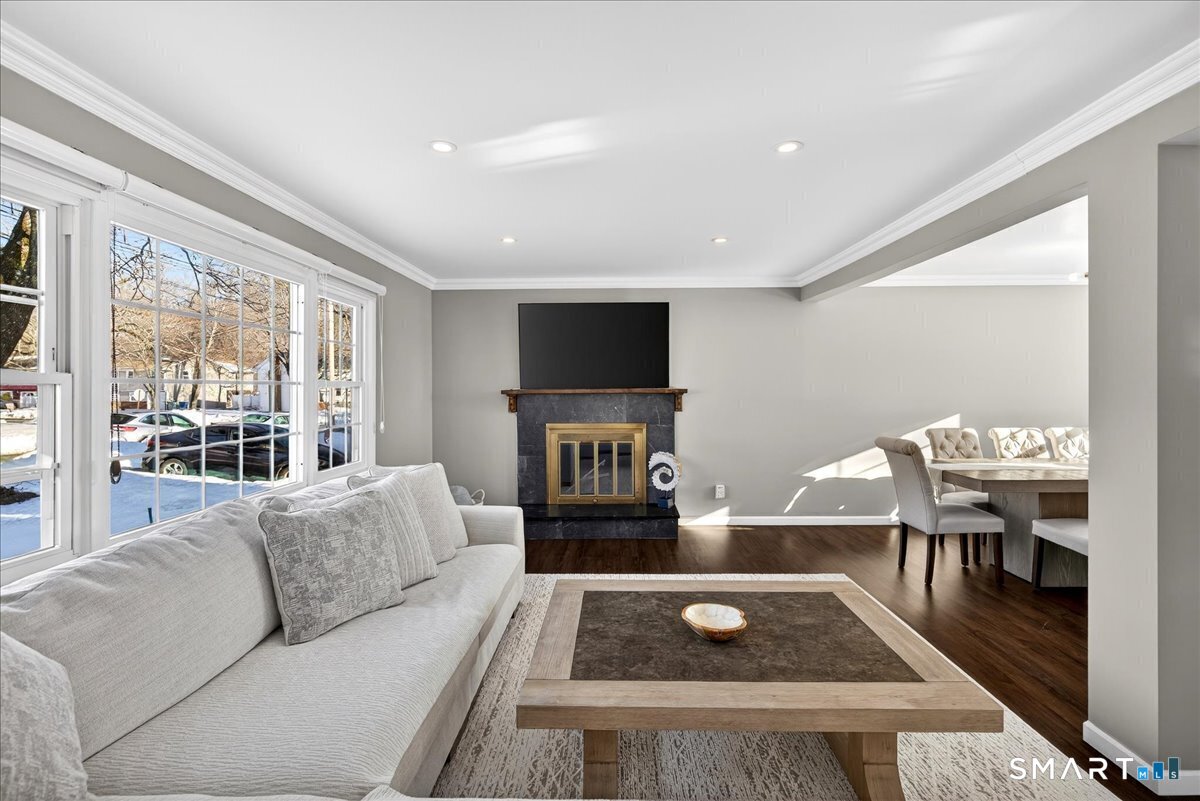 114 Daniel Road Hamden, CT 06517 - Photo 3 of 33 Gallery Image 3