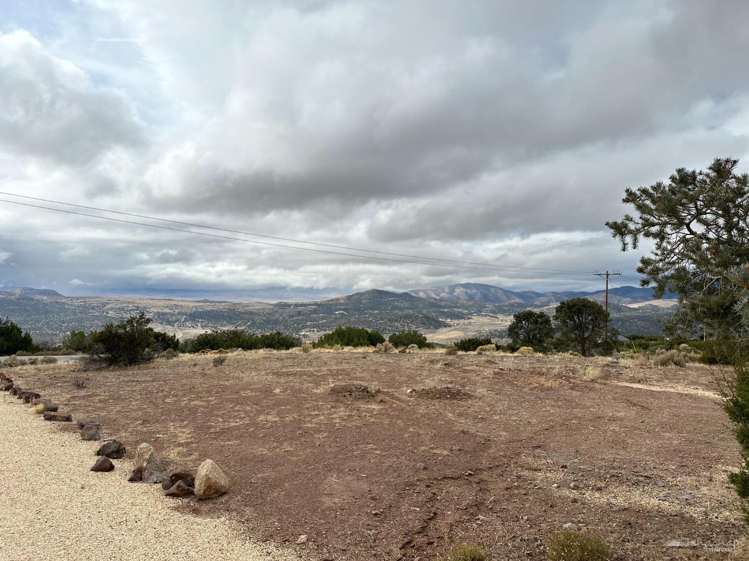 9550 Tanganda Road Tehachapi, CA 93561 - Photo 4 of 19 Gallery Image 4