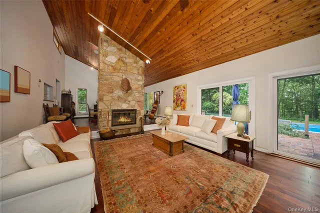 $1,095,000 | 31 Greenlawn Road, Katonah, NY 10536