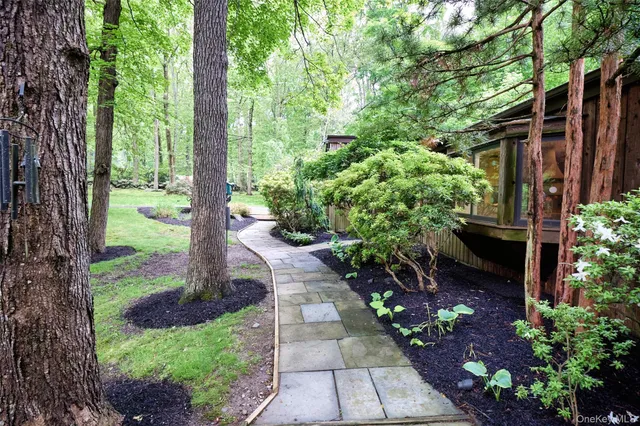 $1,095,000 | 31 Greenlawn Road, Katonah, NY 10536