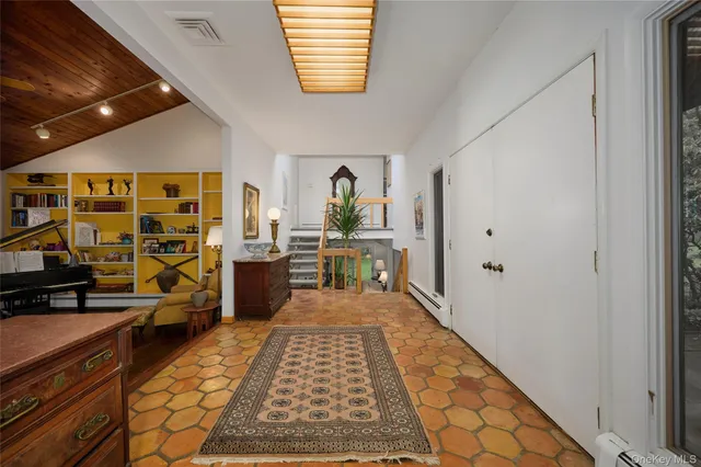 $1,095,000 | 31 Greenlawn Road, Katonah, NY 10536