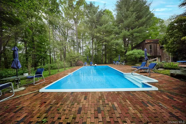 $1,095,000 | 31 Greenlawn Road, Katonah, NY 10536