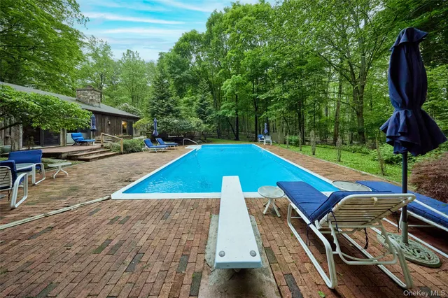 $1,095,000 | 31 Greenlawn Road, Katonah, NY 10536