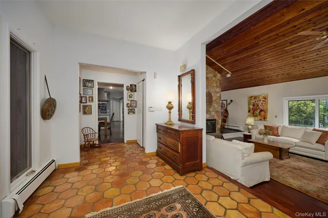 $1,095,000 | 31 Greenlawn Road, Katonah, NY 10536