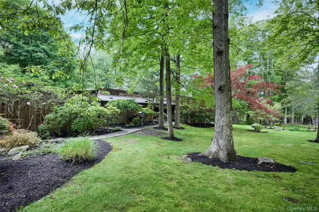 $1,095,000 | 31 Greenlawn Road, Katonah, NY 10536