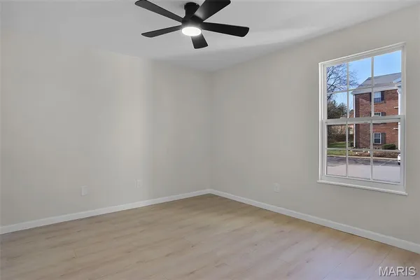 $159,900 | 7507 Triwoods Drive, Unit H, Shrewsbury, MO 63119