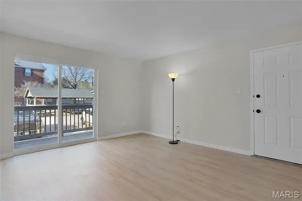 $159,900 | 7507 Triwoods Drive, Unit H, Shrewsbury, MO 63119