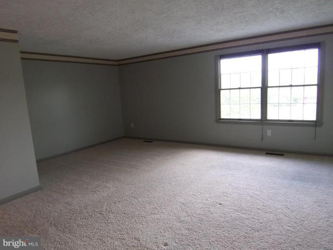 2438 Braddock Road Mount Airy, MD 21771 - Photo 18 of 25 Sitting Room