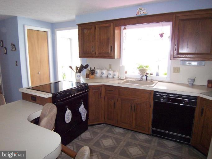 2438 Braddock Road Mount Airy, MD 21771 - Photo 8 of 25 Kitchen #2