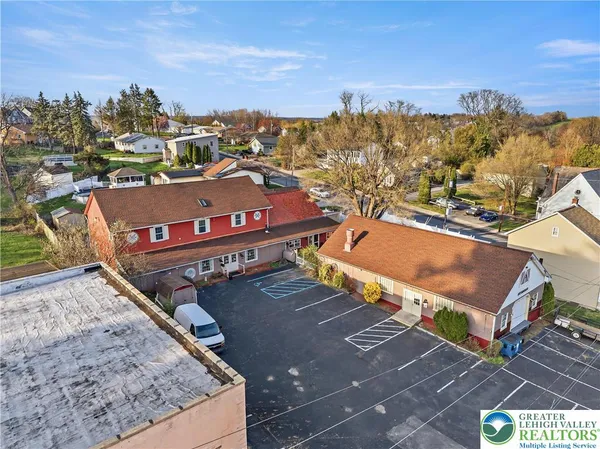 $799,900 | 105 Franklin Street, Whitehall, PA 18052