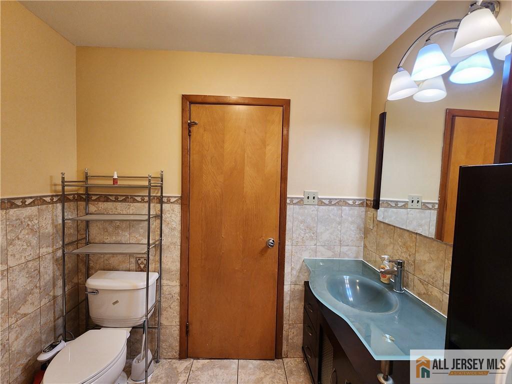 968 New Dover Road Edison, NJ 08820 - Photo 18 of 25
