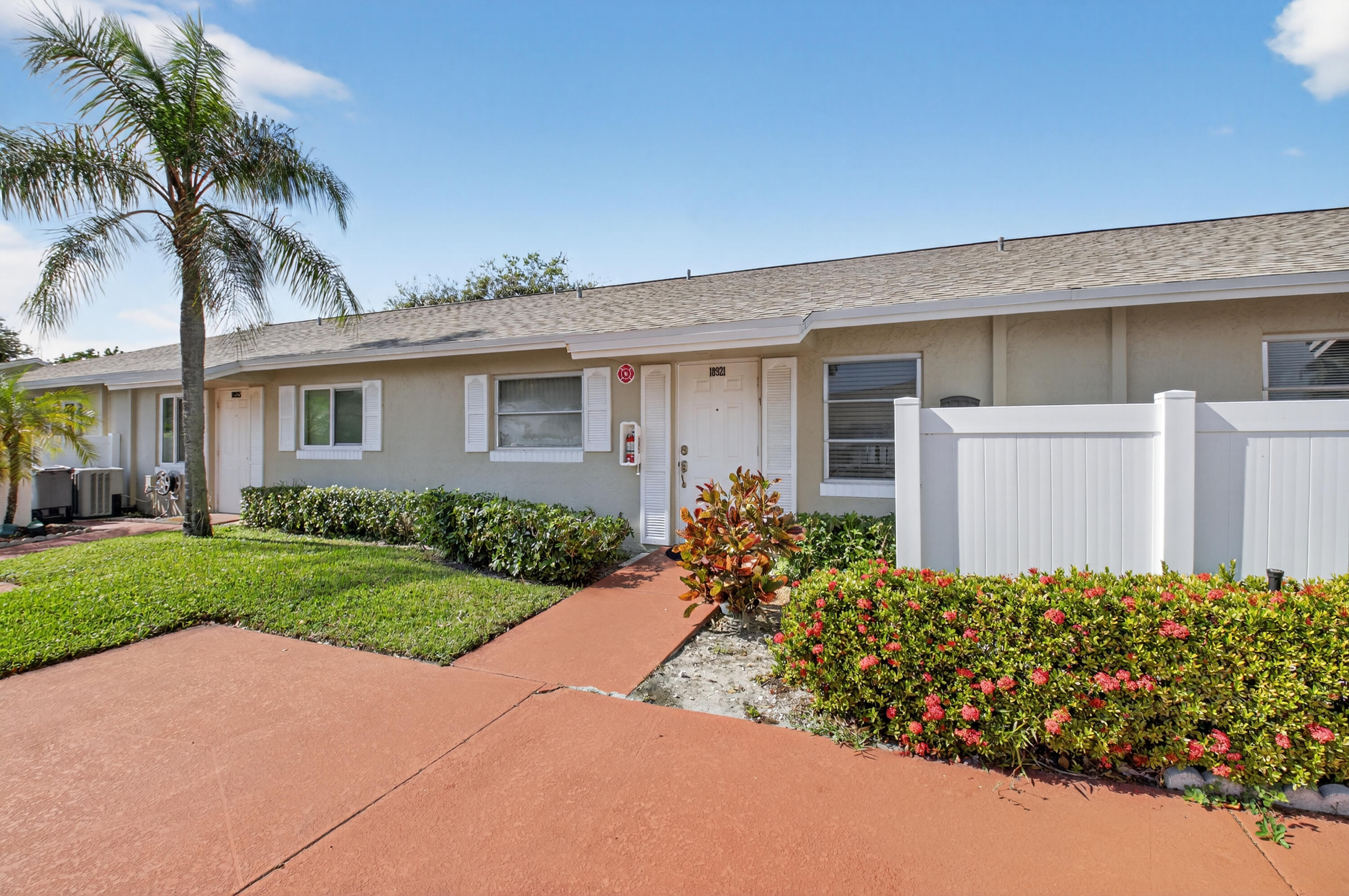 18921 Argosy Drive Boca Raton, FL 33496 - Photo 3 of 34 DSC_2559
