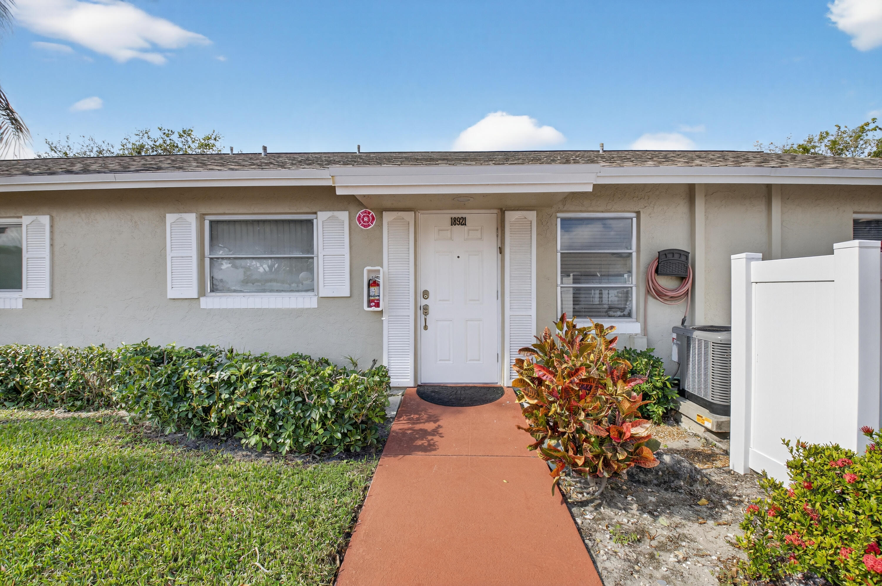 18921 Argosy Drive Boca Raton, FL 33496 - Photo 4 of 34 DSC_2563
