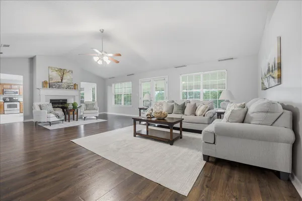 $384,900 | 310 Sidewinder Loop, Crestview, FL 32536