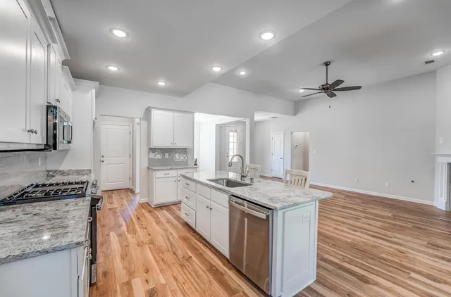 $439,950 | 60 Sugalina Valley Drive, Oakland, TN 38060