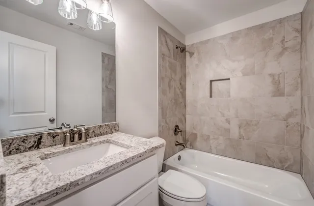 $439,950 | 60 Sugalina Valley Drive, Oakland, TN 38060