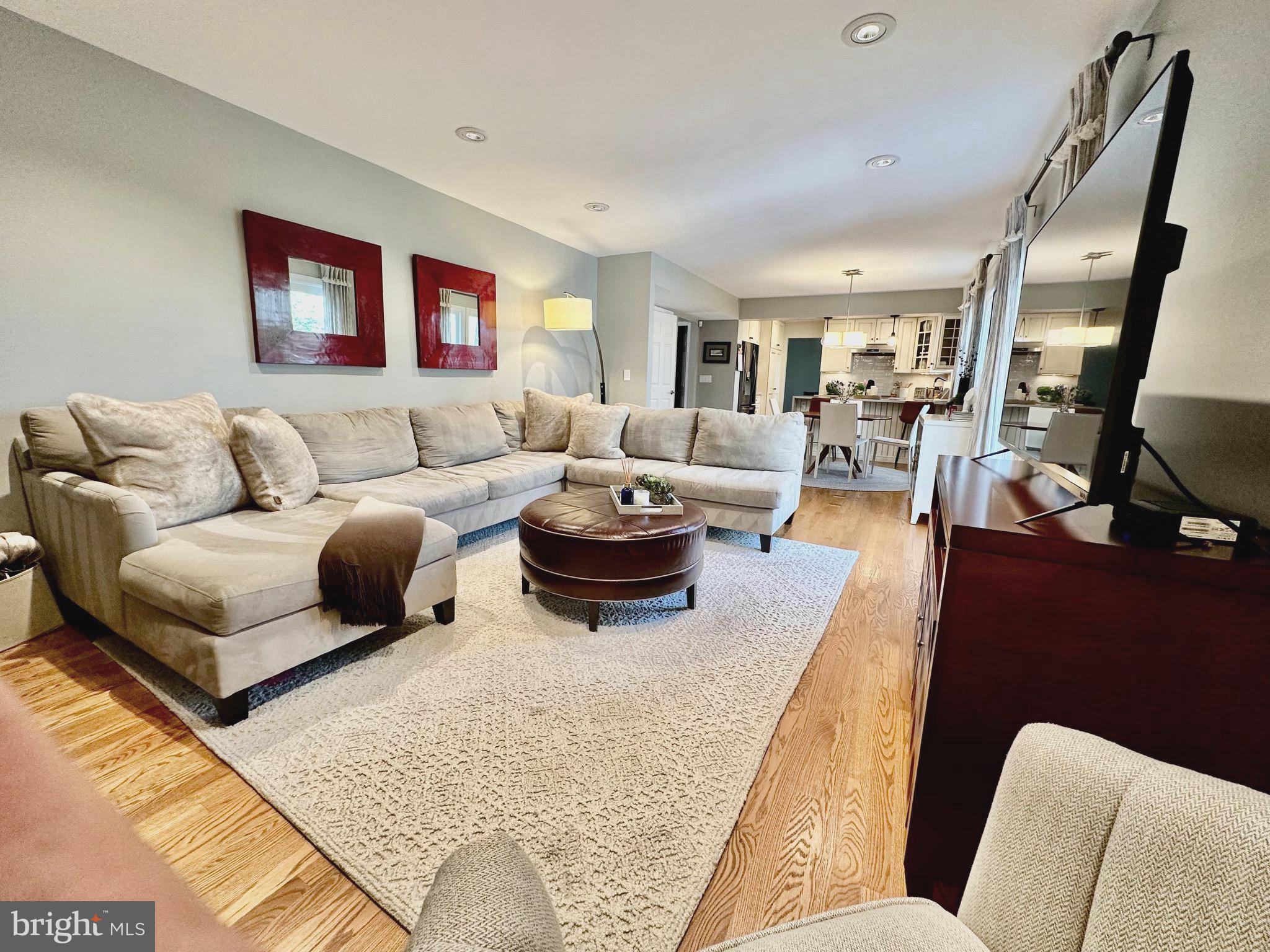 11638 Quail Ridge Court Reston, VA 20194 - Photo 23 of 54 Family Room