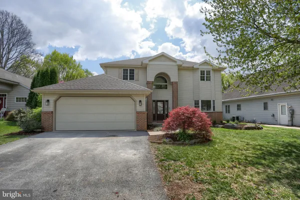 $399,500 | 711 Brookside Lane, Lebanon, PA 17042