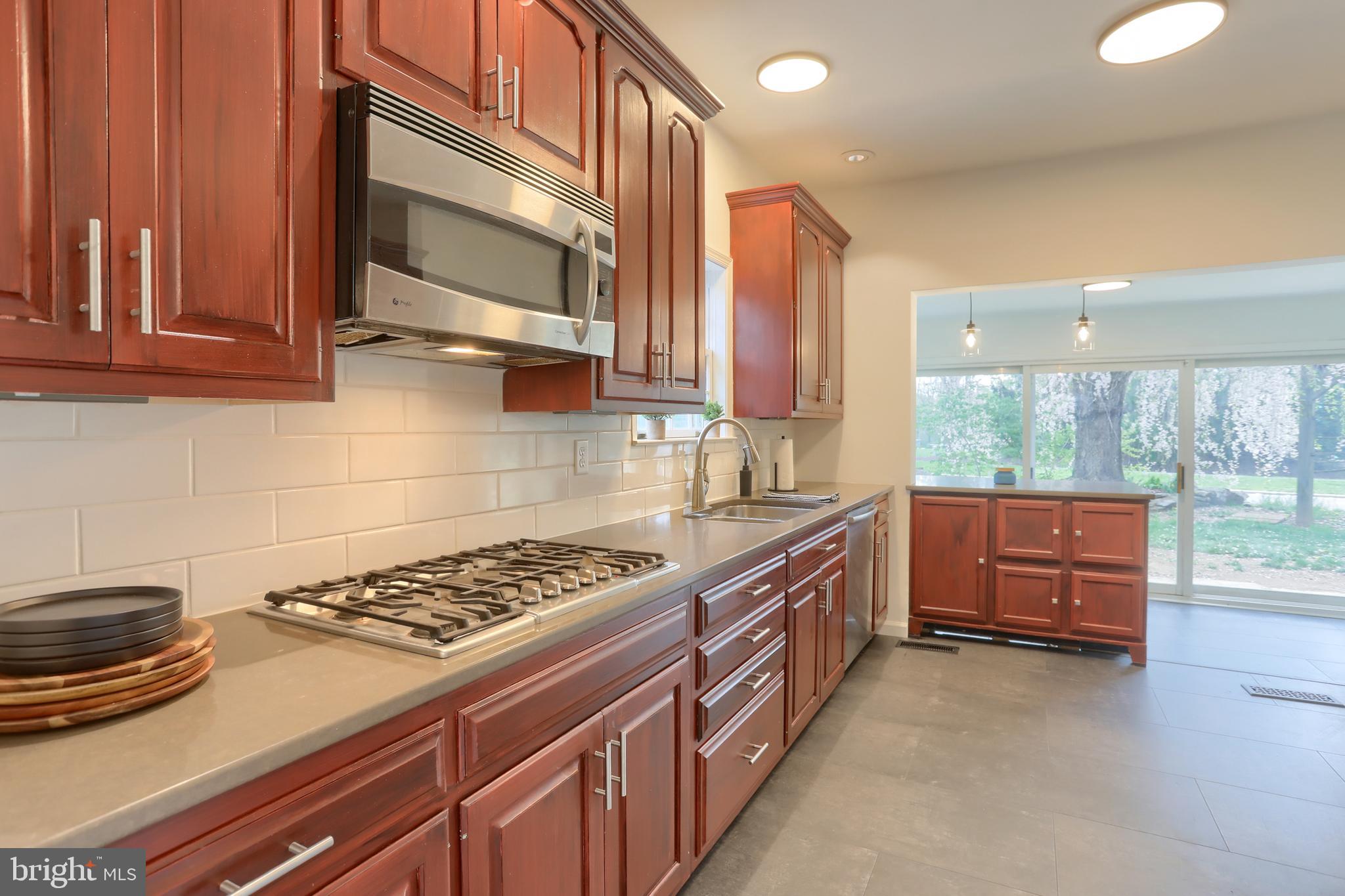 711 Brookside Lane Lebanon, PA 17042 - Photo 10 of 48