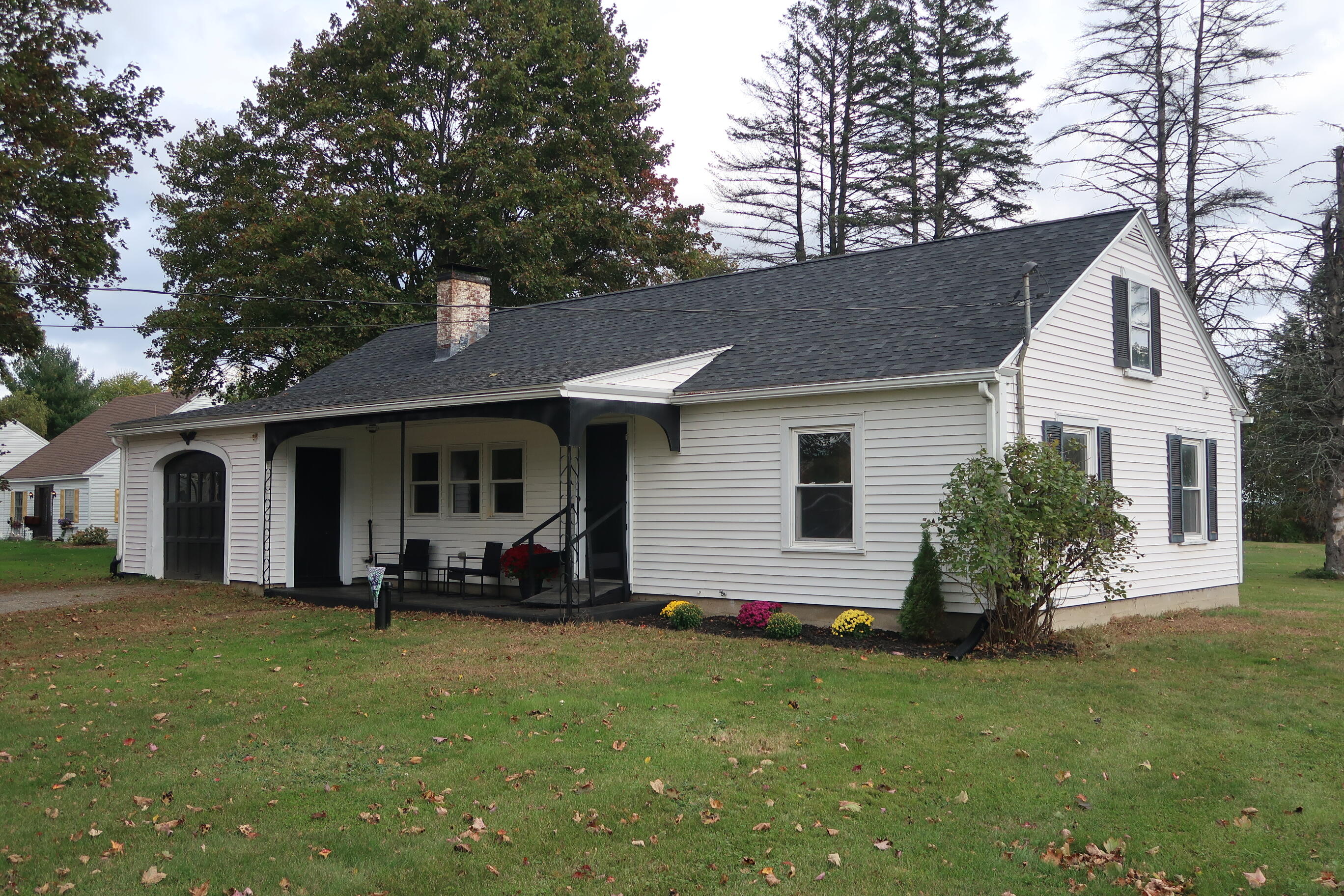 695 West River Road Augusta, ME 04330 - Photo 3 of 63 IMG_1956