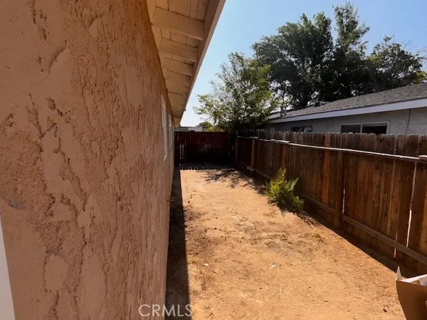 $1,500 | 2524 Diamond Street, Unit A, Rosamond, CA 93560