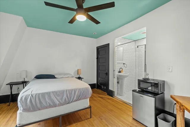 $575,000 | 2734 North Maryland Avenue, Milwaukee, WI 53211