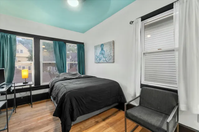 $575,000 | 2734 North Maryland Avenue, Milwaukee, WI 53211