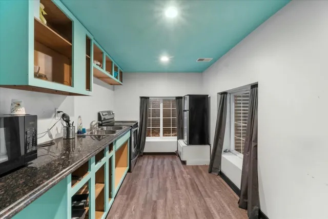 $575,000 | 2734 North Maryland Avenue, Milwaukee, WI 53211