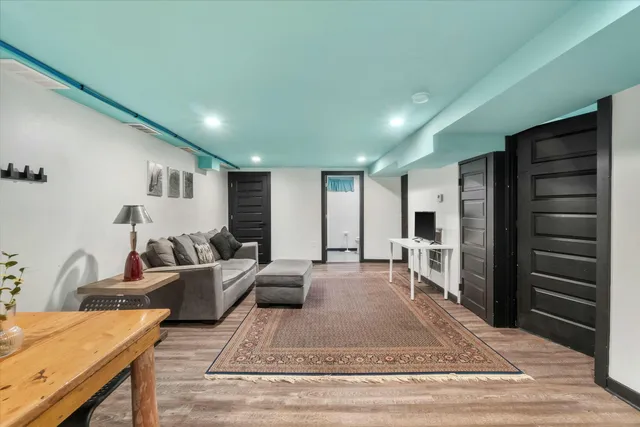 $575,000 | 2734 North Maryland Avenue, Milwaukee, WI 53211