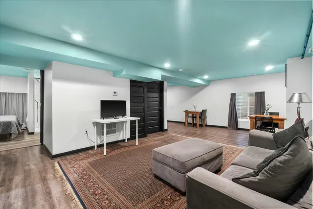 $575,000 | 2734 North Maryland Avenue, Milwaukee, WI 53211