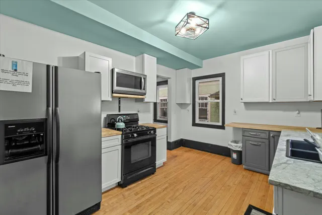 $575,000 | 2734 North Maryland Avenue, Milwaukee, WI 53211