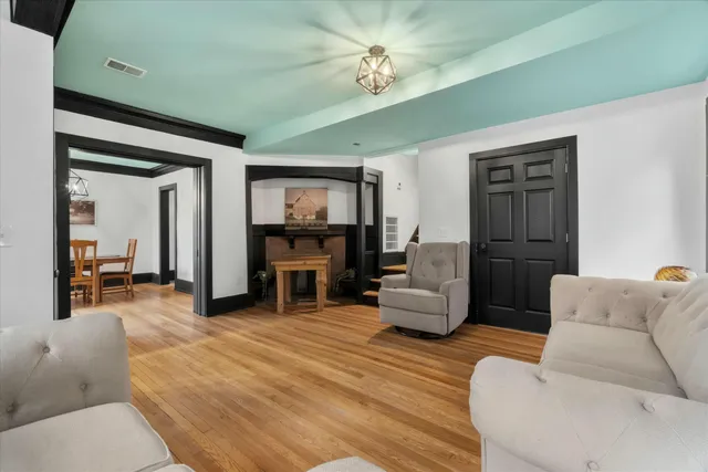 $575,000 | 2734 North Maryland Avenue, Milwaukee, WI 53211