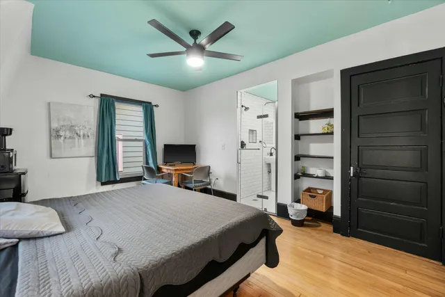 $575,000 | 2734 North Maryland Avenue, Milwaukee, WI 53211