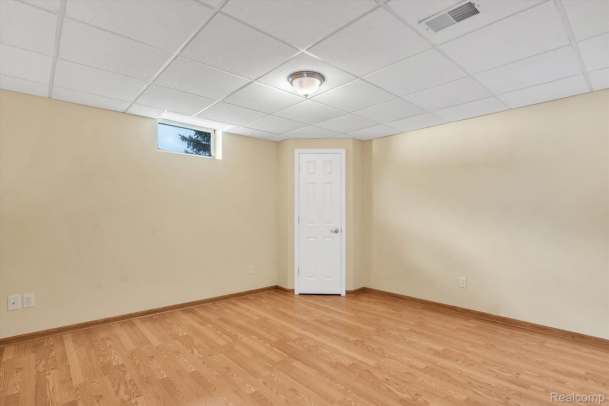 2874 Laurel Ridge Lane Howell, MI 48843 - Photo 26 of 34 Fourth non-conforming bedroom.