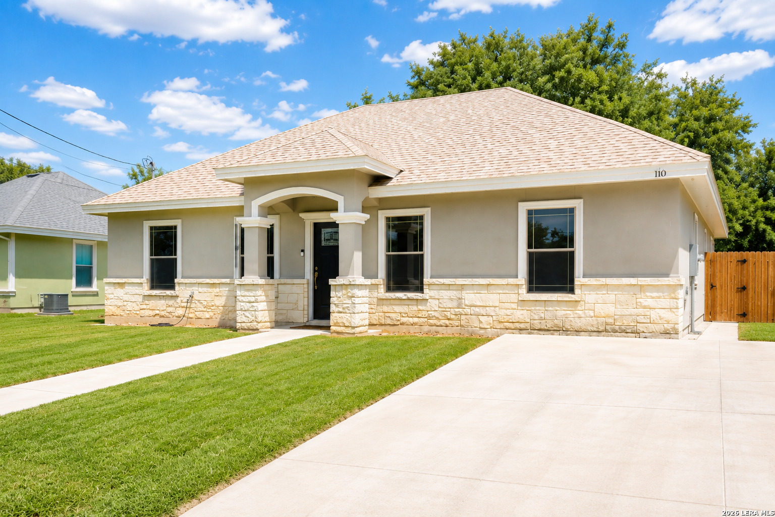 110 Rio Grande Street Uvalde, TX 78801 - Photo 2 of 17 Gallery Image 2