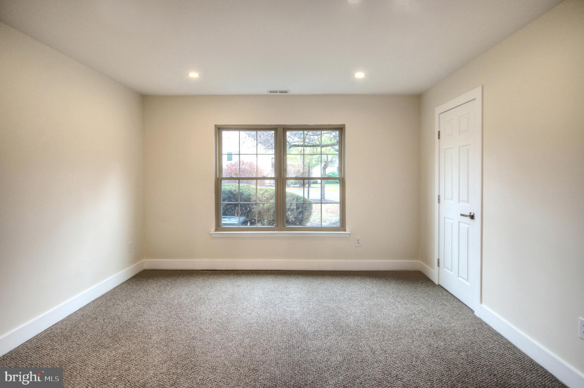 14 Pickwick Place Sewell, NJ 08080 - Photo 25 of 32