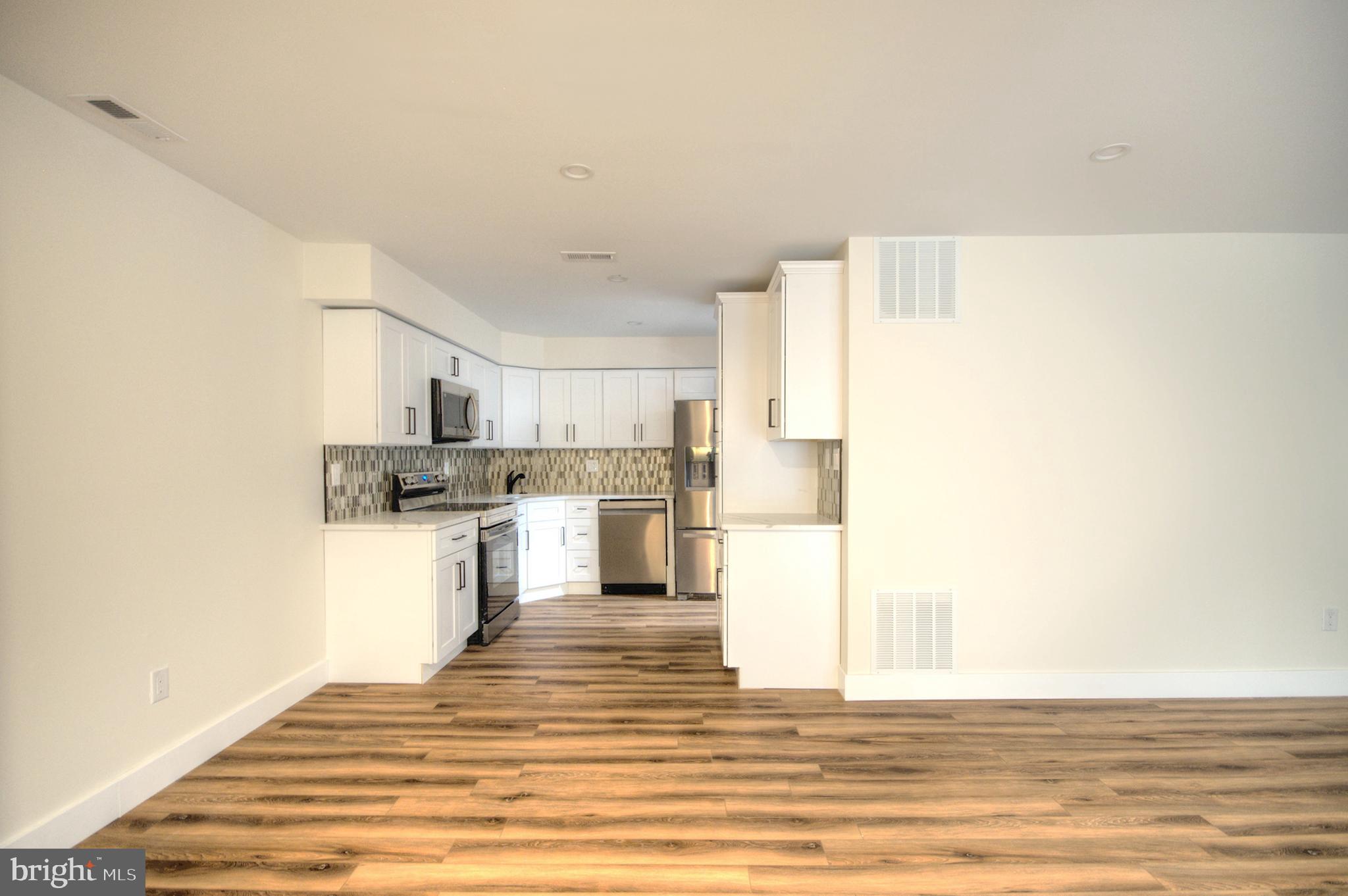 14 Pickwick Place Sewell, NJ 08080 - Photo 5 of 32