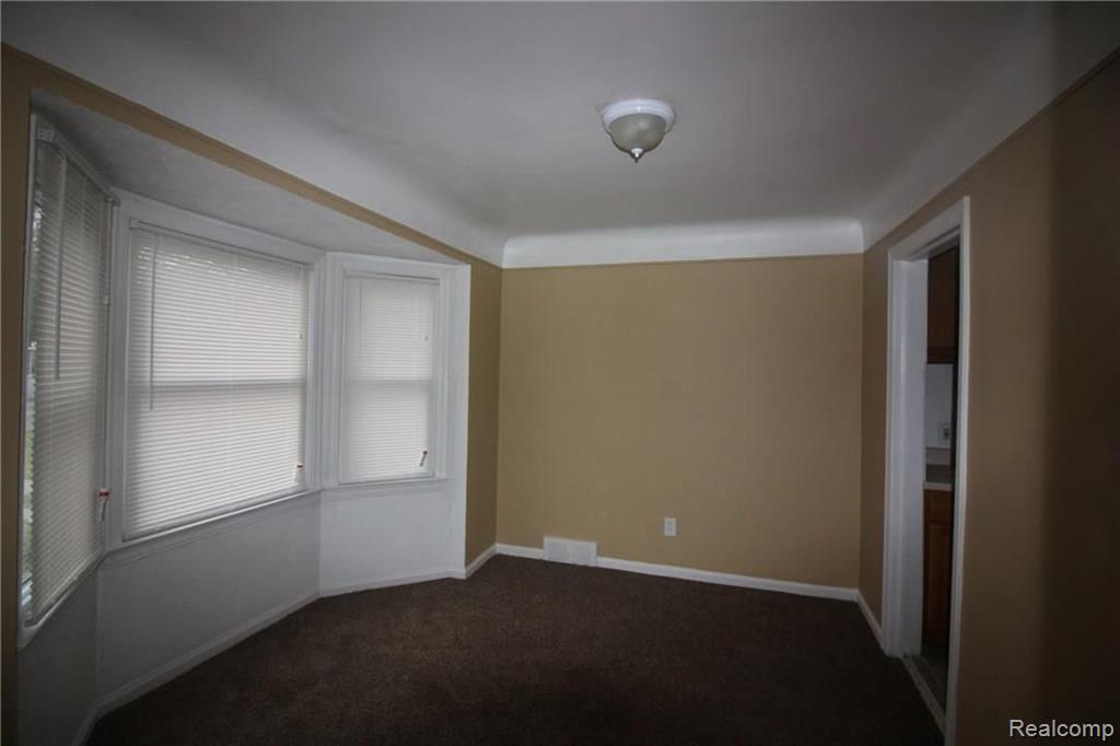 16752 Evergreen Road Detroit, MI 48219 - Photo 6 of 17