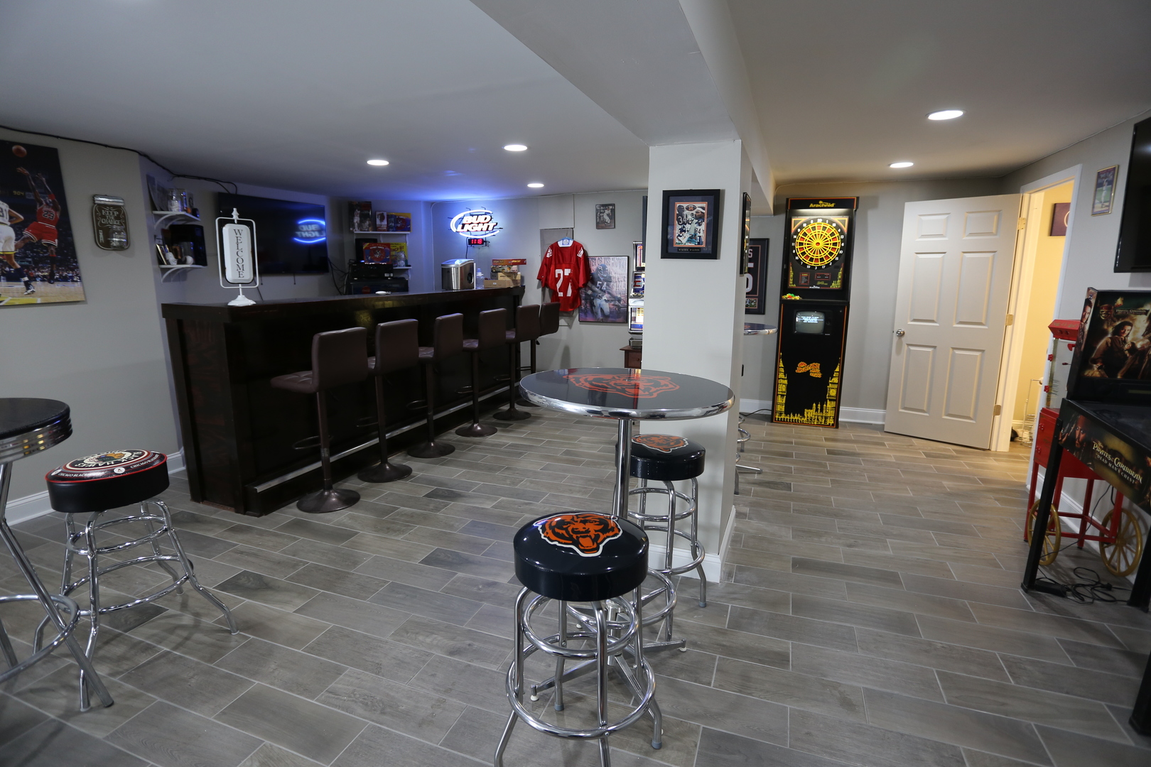 6401 Roth Court Joliet, IL 60431 - Photo 27 of 30 a living room with furniture and a flat screen tv