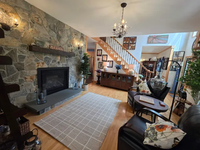 $989,000 | 774 Sand Road, Colchester, VT 05446