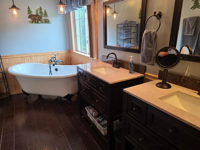 $989,000 | 774 Sand Road, Colchester, VT 05446