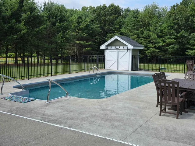 $989,000 | 774 Sand Road, Colchester, VT 05446