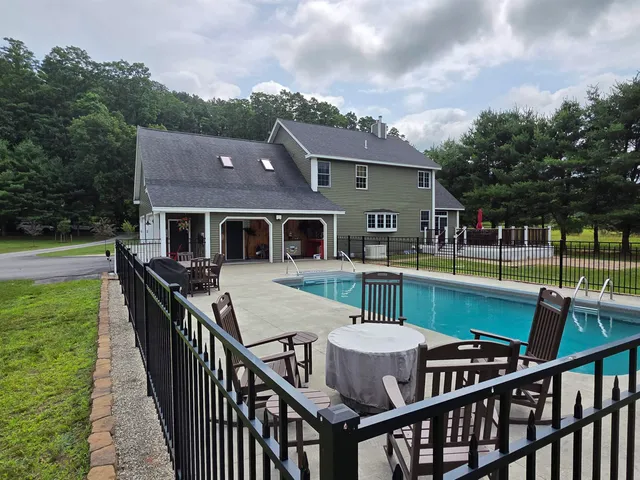 $989,000 | 774 Sand Road, Colchester, VT 05446