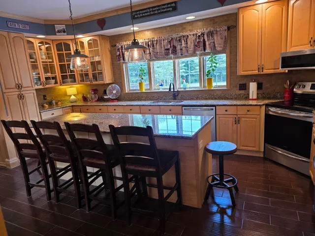 $989,000 | 774 Sand Road, Colchester, VT 05446