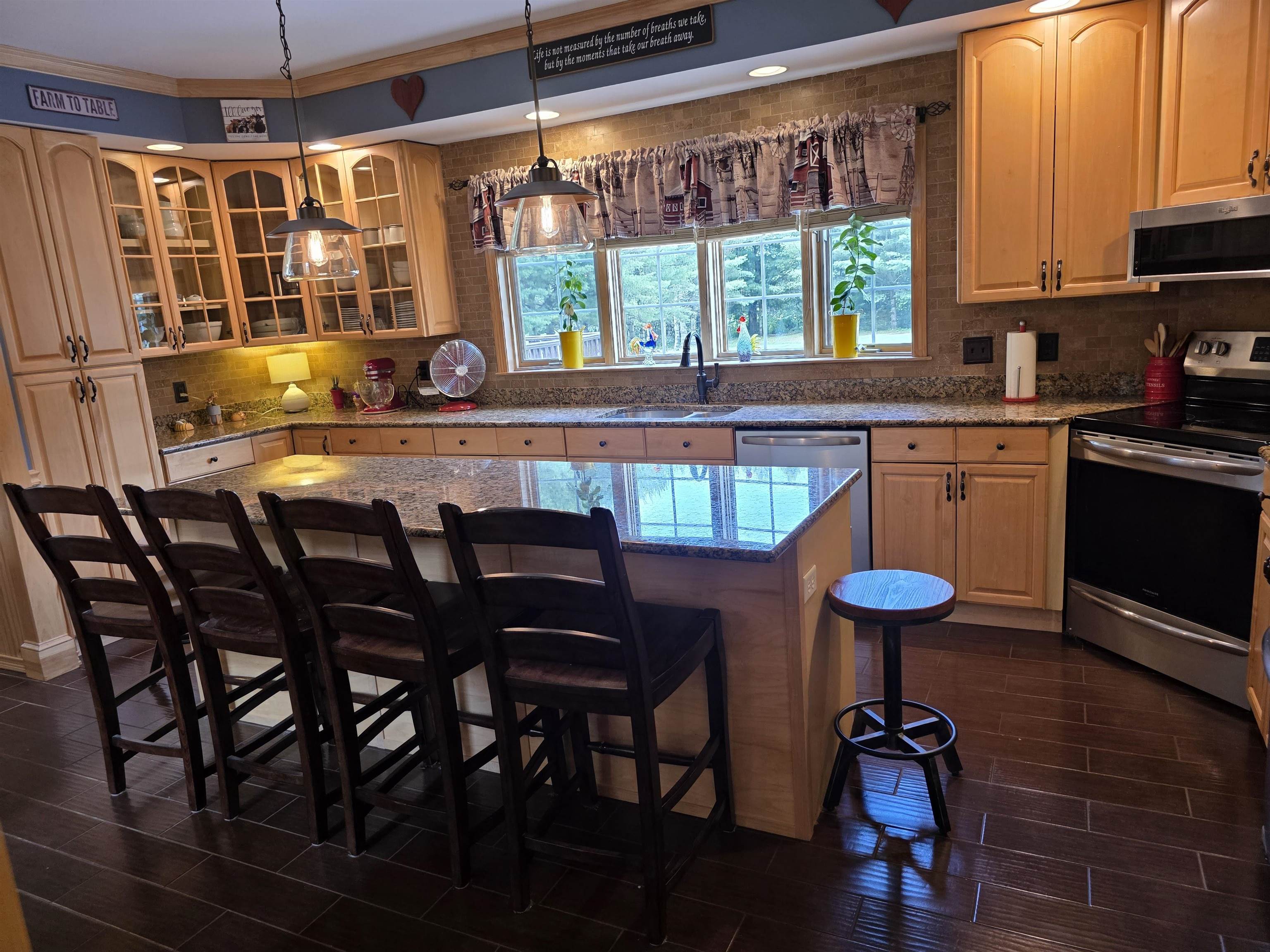 774 Sand Road Colchester, VT 05446 - Photo 7 of 38