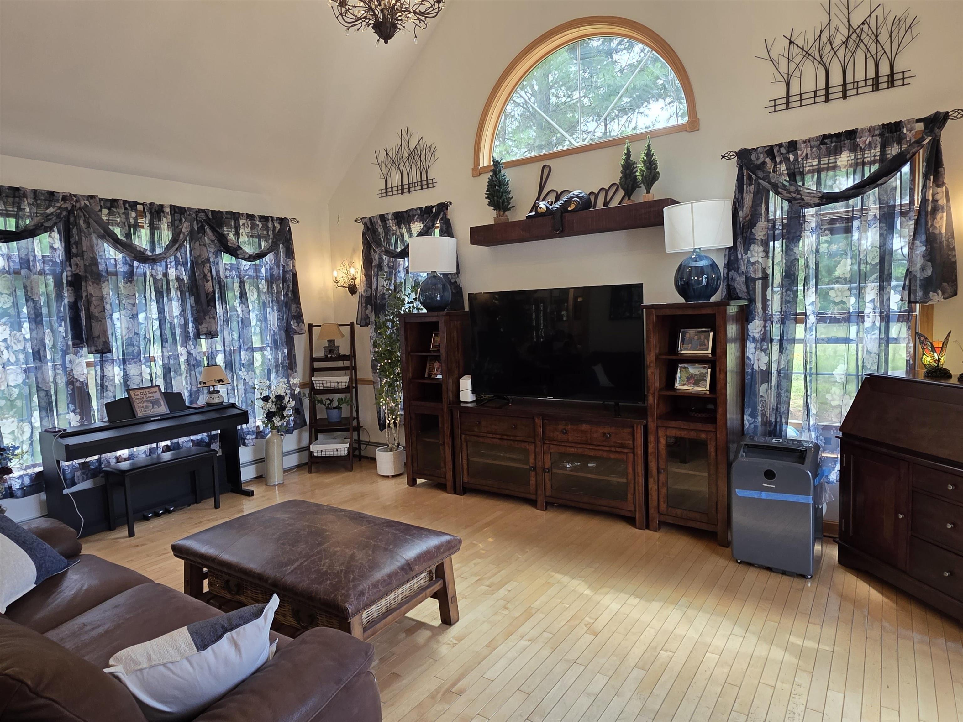 774 Sand Road Colchester, VT 05446 - Photo 8 of 38