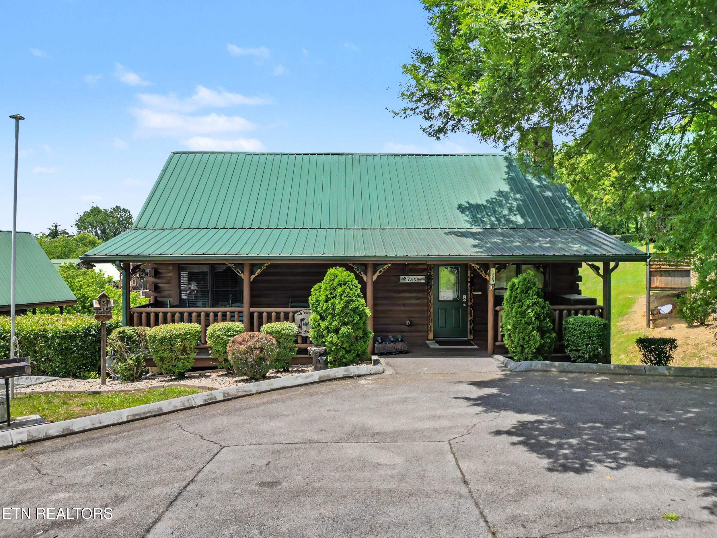 1629 Little Cabin Loop Pigeon Forge, TN 37862 - Photo 3 of 59 1_dji_0009.png