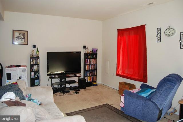9518 Horizon Run Road, Unit 15J Gaithersburg, MD 20886 - Photo 7 of 21 Living Room