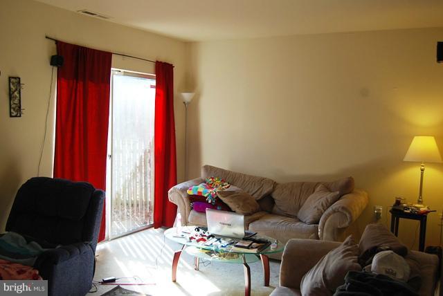 9518 Horizon Run Road, Unit 15J Gaithersburg, MD 20886 - Photo 8 of 21 Living Room